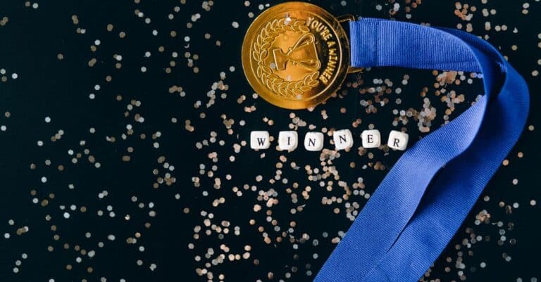 Le prix Nobel de physique attribué à deux scientifiques pour leurs recherches innovantes sur l&rsquo;apprentissage automatique