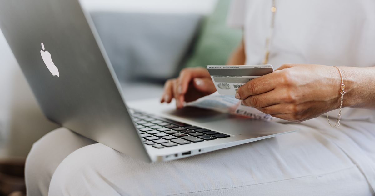 Découvrez pourquoi plus de 7 millions d'utilisateurs ont succombé aux atouts irrésistibles de cette banque en ligne 2 découvrez les services d'une banque en ligne sécurisée offrant gestion de compte facile, paiements rapides et support client 24/7.
