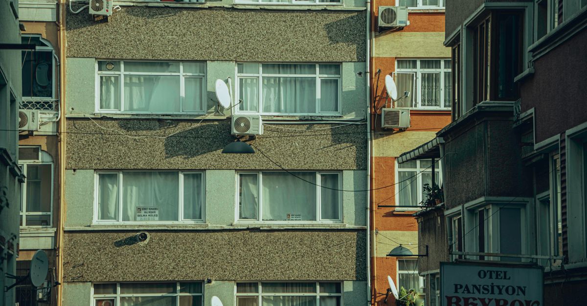 Préparez-vous à la canicule : ce climatiseur mobile tant attendu est de nouveau disponible 1 découvrez notre climatiseur portable, idéal pour rafraîchir rapidement et efficacement n'importe quelle pièce. facile à déplacer et à installer, il offre un confort optimal durant les journées chaudes.