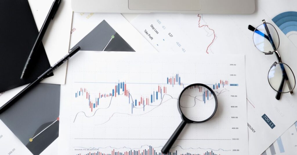 L'analyse prédictive : comprendre ses enjeux et applications 6 découvrez comment l'analytique prédictive utilise les données et les algorithmes pour anticiper les tendances futures, optimiser les décisions et améliorer la performance de votre entreprise.