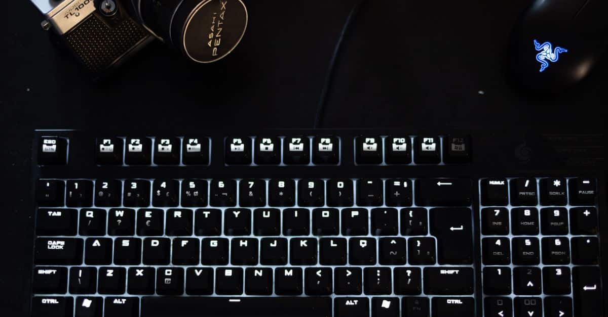Razer dévoile une pluie d'annonces d'accessoires Chroma au CES 2025 1 découvrez les accessoires razer chroma pour personnaliser et améliorer votre expérience gaming avec des effets lumineux rgb personnalisables.