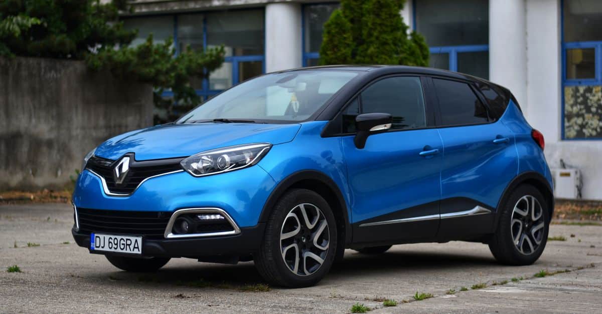 Renault Scénic E-Tech : la voiture de l'année fait peau neuve 5 découvrez la renault scenic e-tech, l'alliance parfaite entre innovation électrique et confort familial. profitez d'une conduite écologique et moderne avec ce suv compact polyvalent.