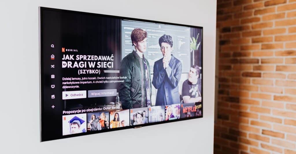Roku enregistre une croissance solide au deuxième trimestre avec une hausse de ses bénéfices et revenus, mais reste prudent sur ses prévisions futures 1 découvrez roku, la plateforme de streaming qui vous donne accès à des milliers de chaînes, films et séries en haute qualité, directement sur votre téléviseur.