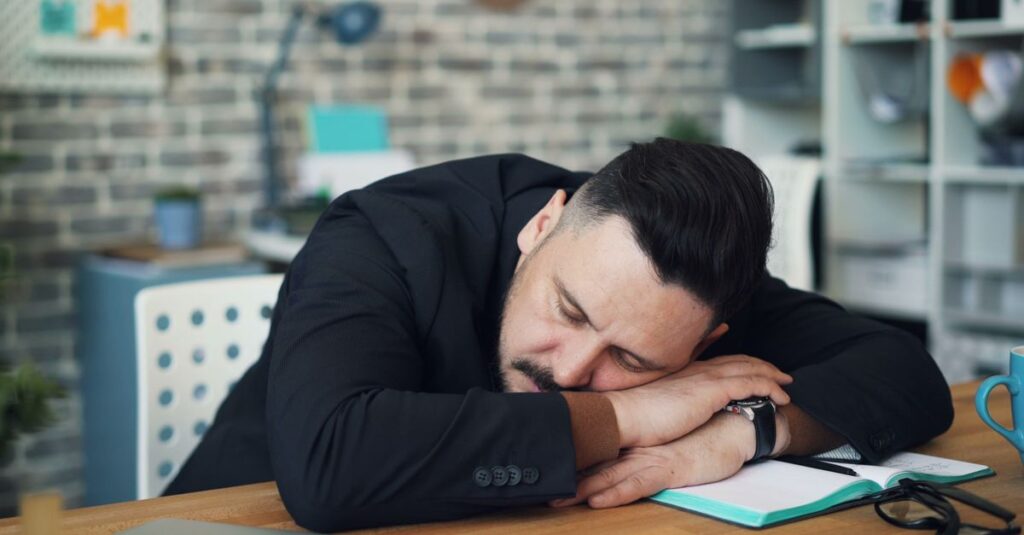 La fatigue liée aux SaaS : comment la surabondance d'applications impacte notre bien-être au travail 8 découvrez comment surmonter la fatigue liée à l'utilisation continue des solutions saas et optimiser votre productivité grâce à nos conseils pratiques.