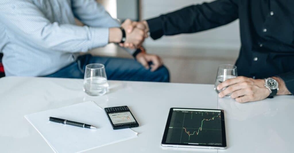 Le secteur informatique et les entreprises de logiciels SaaS dynamisent le marché français des fusions et acquisitions en 2024 3 découvrez les opportunités et stratégies clés dans les fusions et acquisitions de sociétés saas pour maximiser la croissance et la valeur de votre entreprise.