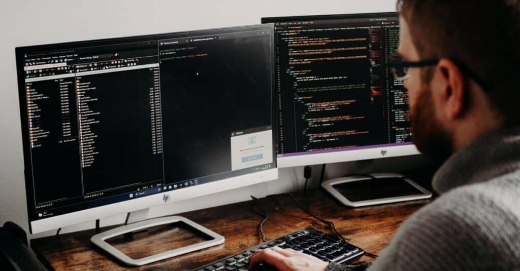Offre d'emploi : Développeur Back-end confirmé (Java ou Node.js) recherché à Toulouse (31000) - Rejoignez Figaro... 3 découvrez le profil d'un développeur back-end senior, expert en conception et optimisation d'architectures serveur robustes, avec une solide expérience en programmation et gestion de bases de données.