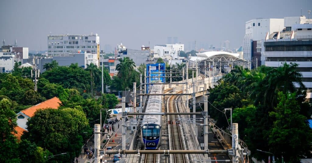 Comment les smart cities transforment nos vies urbaines 9 découvrez comment les smart cities révolutionnent la vie urbaine grâce aux technologies innovantes pour un avenir durable et connecté.