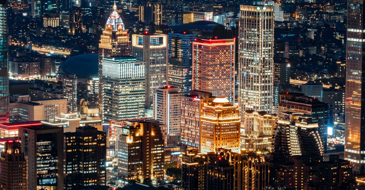 Comment les smart cities transforment nos vies urbaines 3 découvrez comment les smart cities transforment les environnements urbains grâce à la technologie intelligente pour améliorer la qualité de vie, la durabilité et l'efficacité des services publics.