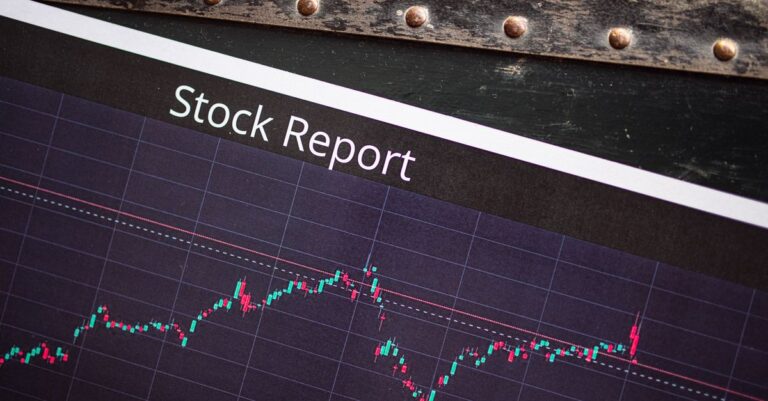 Wall Street marque une pause : les indices reculent sous la pression de la montée des prix du pétrole, alors que les marchés restent suspendus aux prochaines annonces…