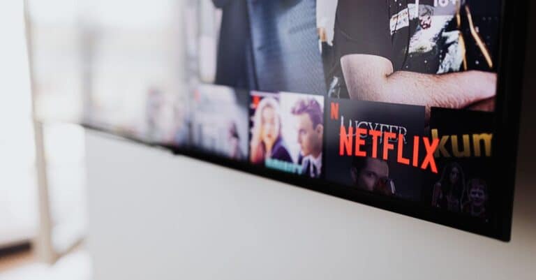 Telus inaugure au Québec et en Ontario une offre de divertissement révolutionnaire alliant streaming et télévision en direct