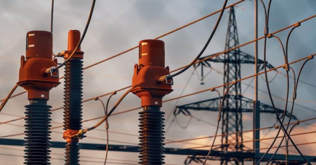 Orages : comprendre pourquoi éteindre le disjoncteur n’est pas la meilleure protection pour vos appareils 5 découvrez nos solutions avancées de protection contre les surtensions pour sécuriser vos équipements électriques et garantir leur longévité.