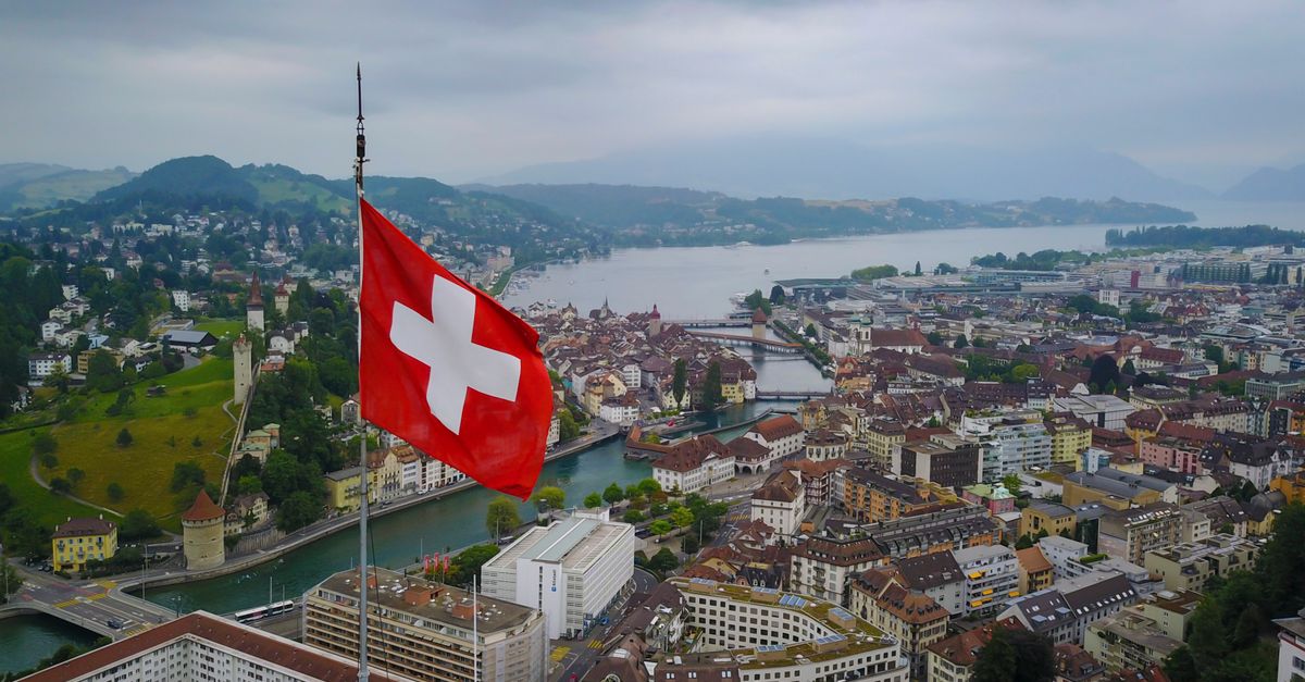 un VPN suisse noté 9,7/10 par nos experts : l'outil incontournable pour renforcer votre cybersécurité ! 10 swiss vpn : profitez d'une connexion sécurisée et privée avec un réseau vpn basé en suisse, garantissant confidentialité et accès sans restriction.
