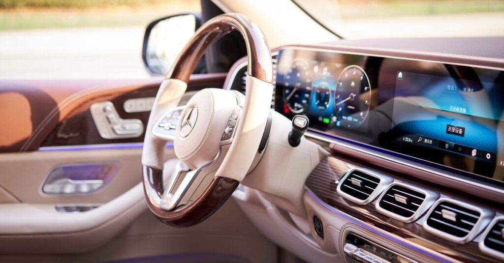 L'ascension des géants de la technologie dans l'univers automobile 1 découvrez comment les géants de la technologie révolutionnent l'industrie automobile grâce à des innovations avancées et des solutions connectées.