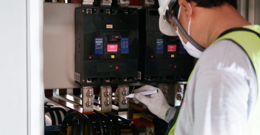 Contrôle technique : vers un renforcement des normes dès 2025 ? 7 inspection technique : vérification complète et contrôle de conformité des véhicules pour garantir sécurité et performance sur la route.