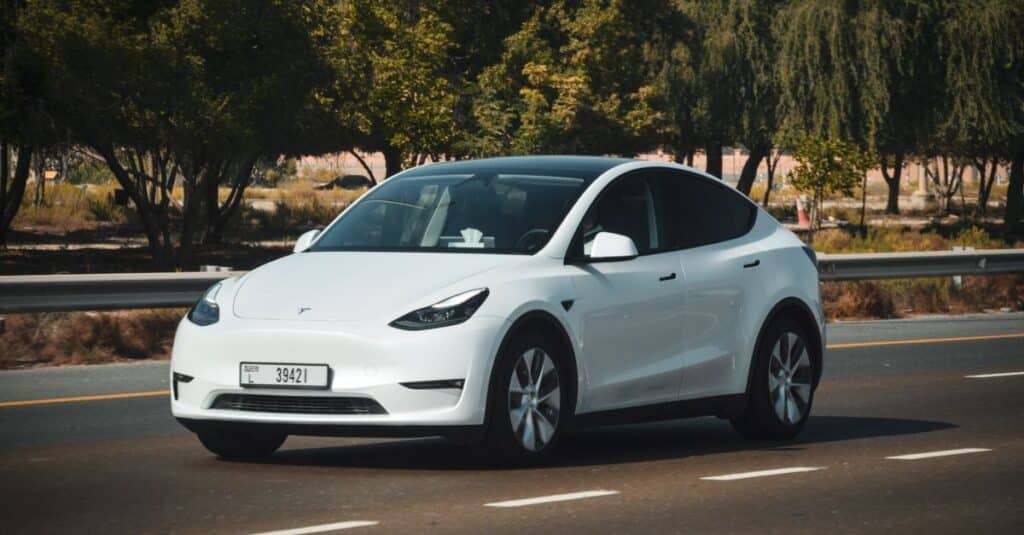 Découvrez la Tesla Model Y 2025 : une location avec option d'achat flexible, un design modernisé et des taux avantageux 3 découvrez la tesla model y 2025, un suv électrique alliant performance, autonomie étendue et design innovant pour une conduite futuriste et écologique.