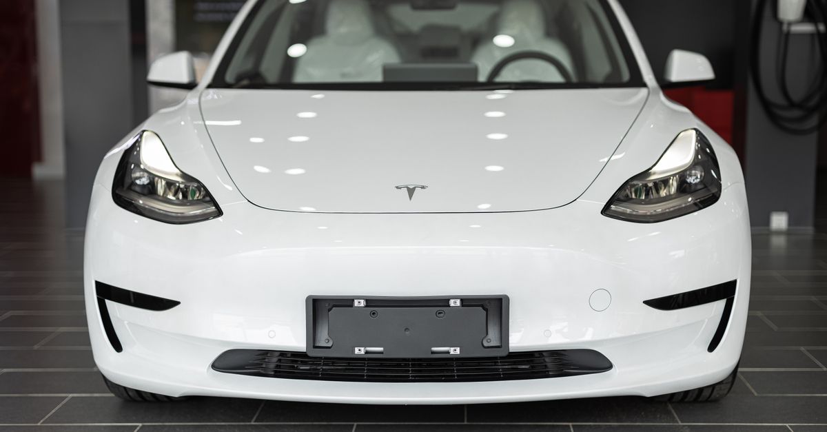 Découvrez la Tesla Model Y : spécificités techniques, capacité du coffre et accessoires essentiels 11 découvrez la tesla model y, un suv électrique alliant performance, autonomie et design innovant pour une expérience de conduite inégalée.