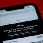 Finfluenceurs TikTok : Peut-on vraiment faire confiance à leurs conseils financiers pour les jeunes ?