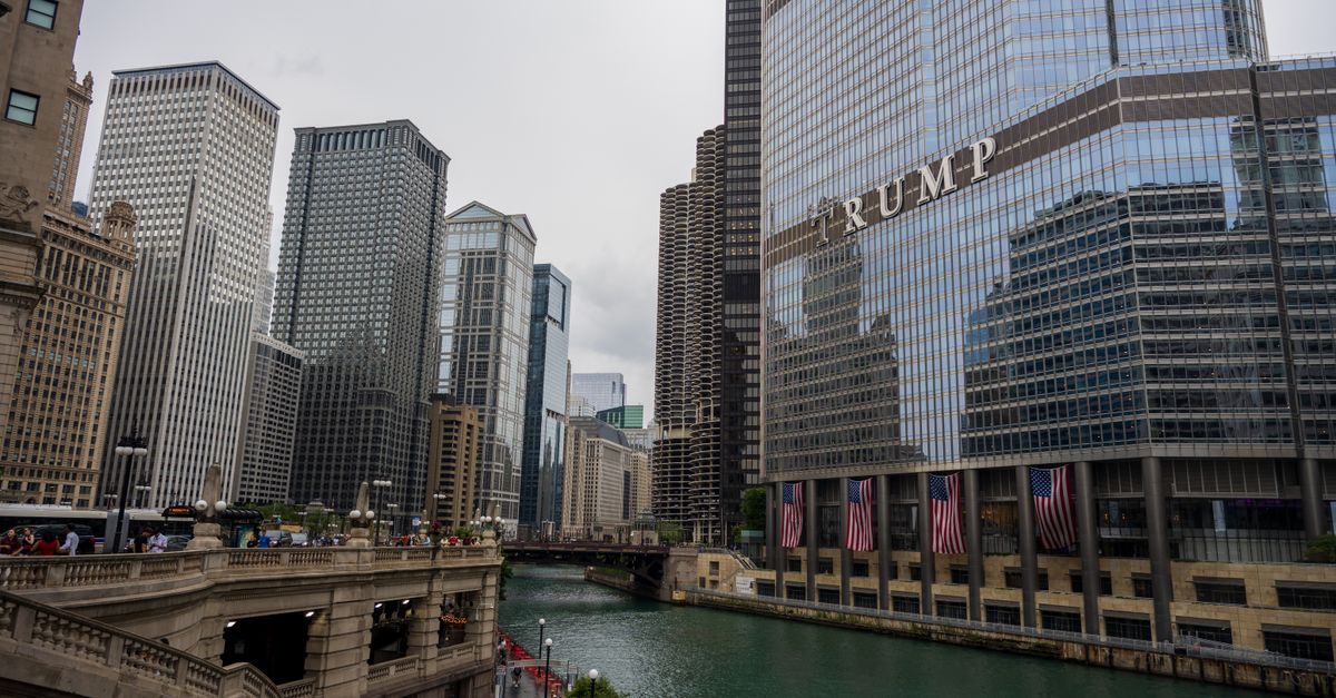 Recevez en avant-première les posts de Trump : un service controversé à 100 000 dollars par mois 7 découvrez les publications exclusives de trump avec l'abonnement trump posts. restez informé des dernières actualités et opinions directement de la source.