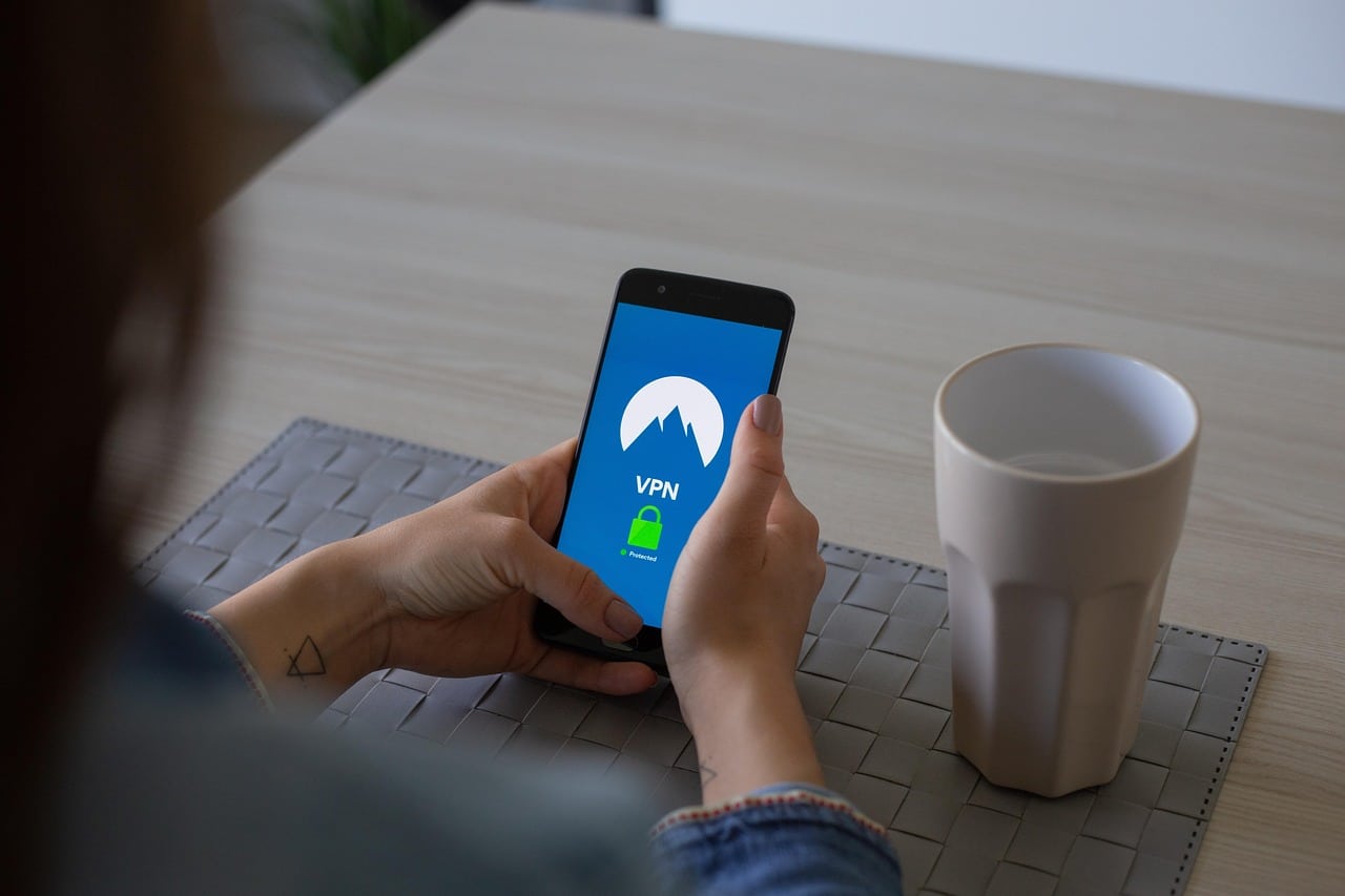 les raisons pour lesquelles chaque voyageur devrait opter pour un VPN lors du streaming à l'étranger 10 découvrez les avantages d'un vpn pour sécuriser votre connexion internet, protéger votre vie privée en ligne, et accéder à du contenu géo-restreint facilement.