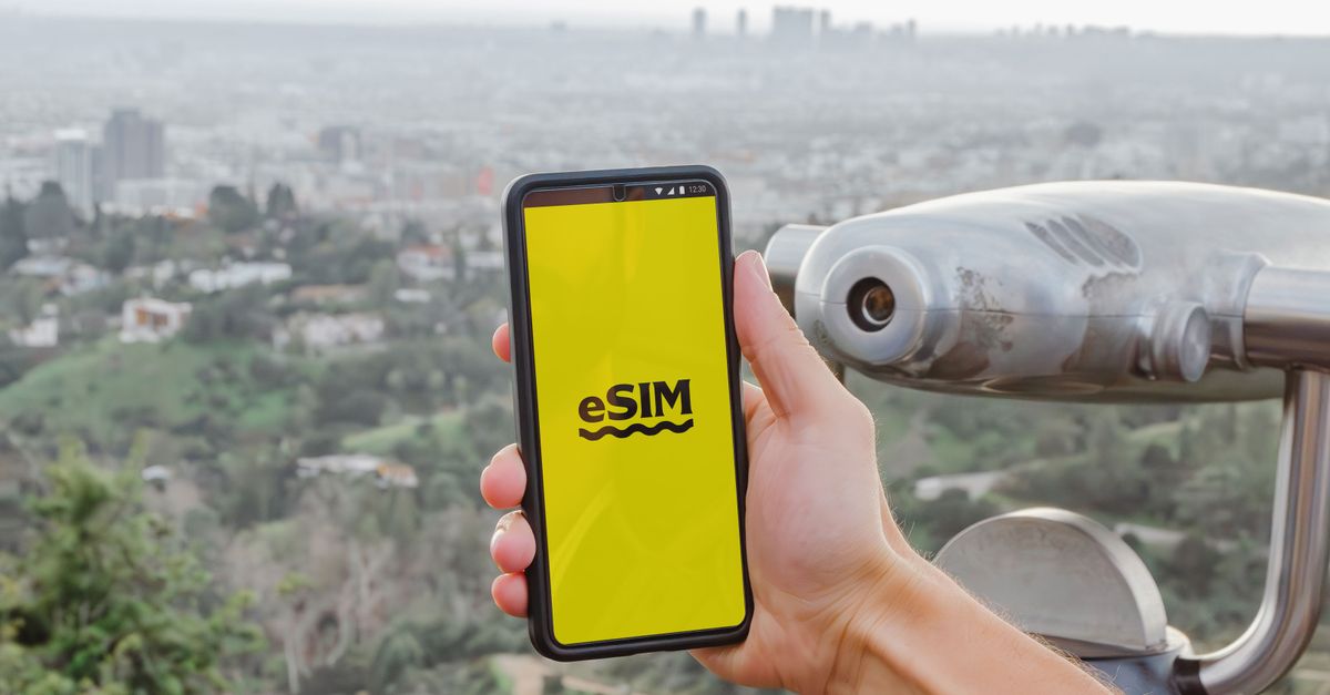 La combinaison parfaite : un VPN et une eSIM pour une cybersécurité maximale et un accès illimité à vos données cet été à l'étranger 10 découvrez comment combiner vpn et esim pour une connexion internet sécurisée et flexible, où que vous soyez dans le monde.
