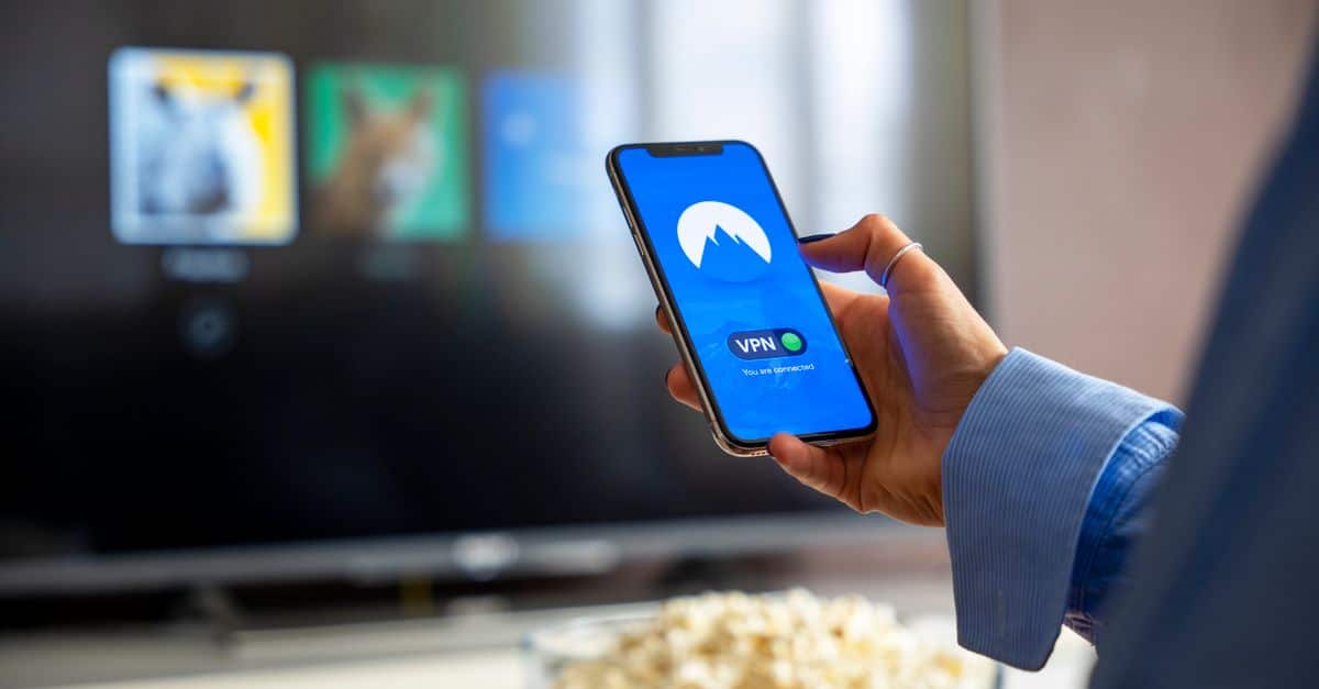 Semaine européenne de la cybersécurité : comment choisir entre un VPN gratuit et un VPN payant selon vos exigences ? 10 comparez les meilleurs vpn en 2024 : vitesse, sécurité, prix et fonctionnalités pour choisir le service idéal adapté à vos besoins.