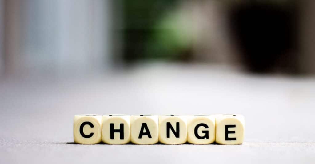 Adobe recule suite à l'annonce de sa nouvelle direction générale 7 découvrez les récents changements dans la direction d'adobe et leur impact sur l'avenir de l'entreprise.