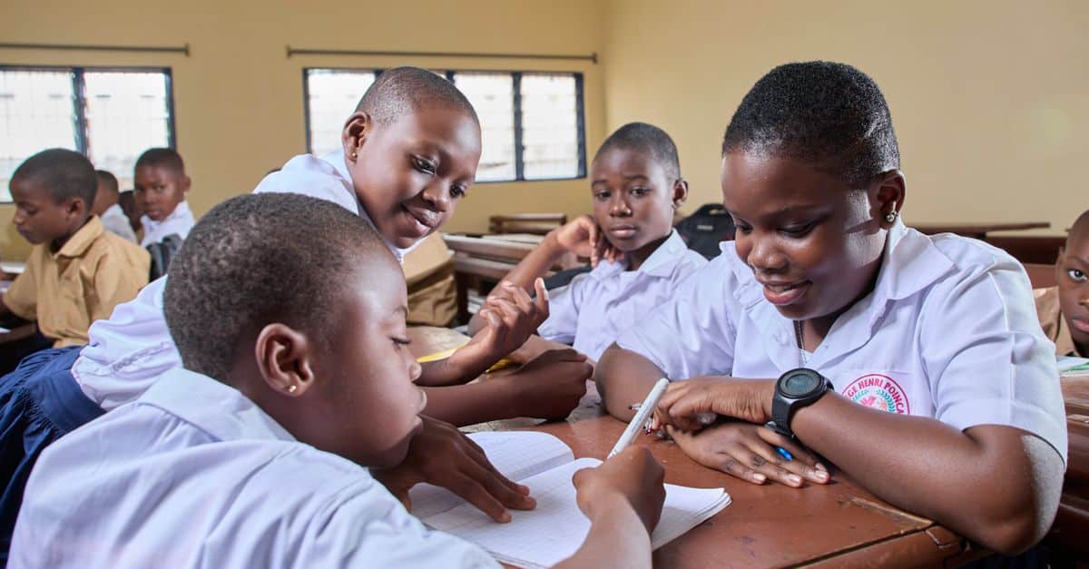 IA et éducation en Afrique : «Saisir la révolution technologique grâce à des stratégies innovantes» 11 découvrez l'impact de l'intelligence artificielle dans l'éducation en afrique, ses opportunités, défis et perspectives pour transformer l'apprentissage sur le continent.