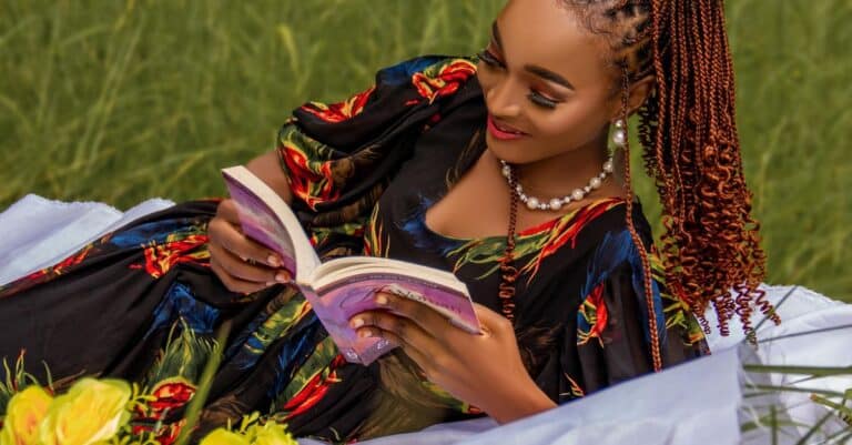 Les Chroniques d&rsquo;Aminata Pouye : Plongée au cœur du Club Mediapart