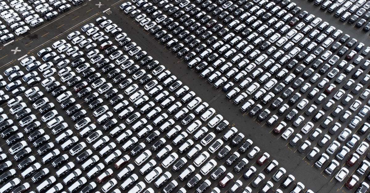 Crise dans l'industrie automobile : Volkswagen mise sur le secteur de la défense pour préserver une usine en Allemagne 4 découvrez les causes et les impacts de la crise automobile mondiale ainsi que les solutions pour un avenir durable dans l'industrie automobile.