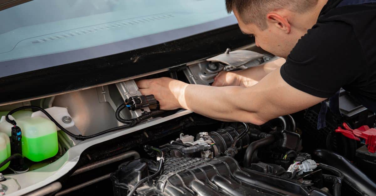 Opportunité de Carrière : Technicien Automobile (H/F) Recherché en Centre-Val de Loire | Ouest-France Emploi 8 opportunité de poste technicien automobile : rejoignez une équipe dynamique et développez vos compétences techniques dans un environnement innovant.