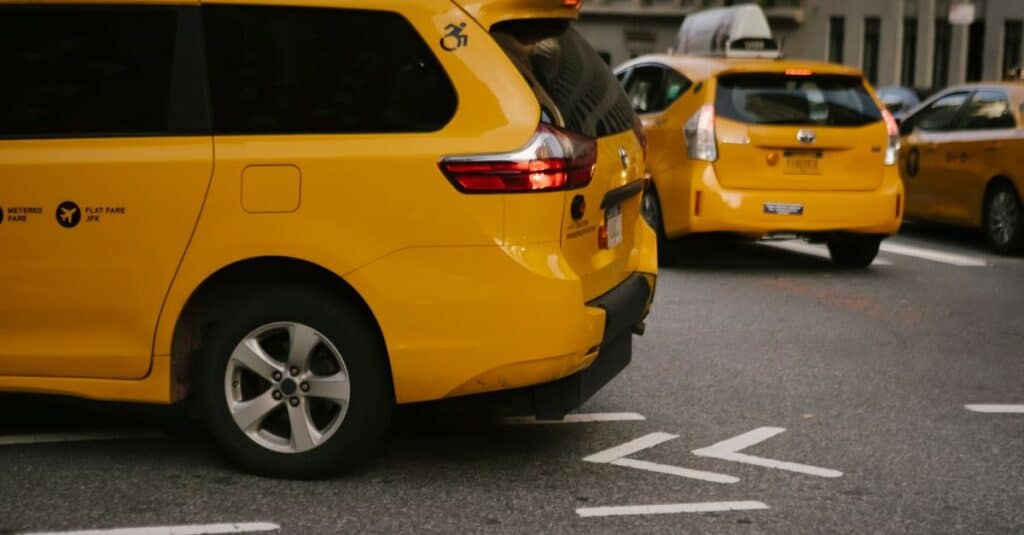 Waymo et ses partenaires japonais : le lancement d'un service révolutionnaire de taxis autonomes à Tokyo prévu pour 2027 7 découvrez les taxis autonomes, une révolution dans le transport urbain offrant sécurité, efficacité et innovation pour vos déplacements quotidiens.