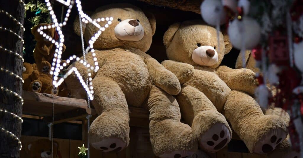 Comprendre le « bear market » : Plongée dans les marchés baissiers des cryptomonnaies 3 découvrez ce qu'est un bear market, ses caractéristiques et comment investir intelligemment pendant une période de baisse prolongée des marchés financiers.