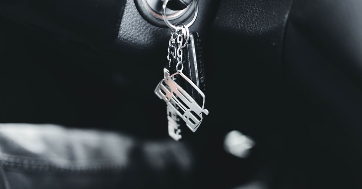 Dans son camion atelier, il recrée des clés de voiture partant de zéro 1 service rapide et fiable de duplication de clés de voiture. obtenez une copie précise de votre clé automobile à un prix compétitif.