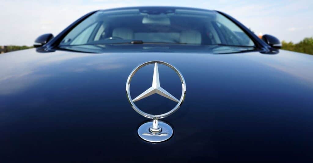 Le constructeur automobile chinois célèbre une étape majeure en produisant plus de 30 millions de véhicules 8 découvrez les innovations et modèles phares des constructeurs automobiles chinois, leaders en technologie et design sur le marché mondial.