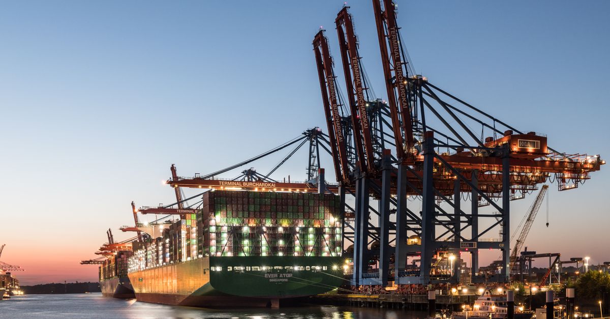 Explosion des exportations chinoises : un boom impulsé par l'engouement pour l'automobile et les technologies de pointe 9 découvrez l'essor spectaculaire des exportations chinoises et son impact sur l'économie mondiale.