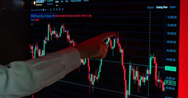 Un investisseur en cryptomonnaies, gracié par Trump, offre un généreux don de 36 millions de livres au parti politique