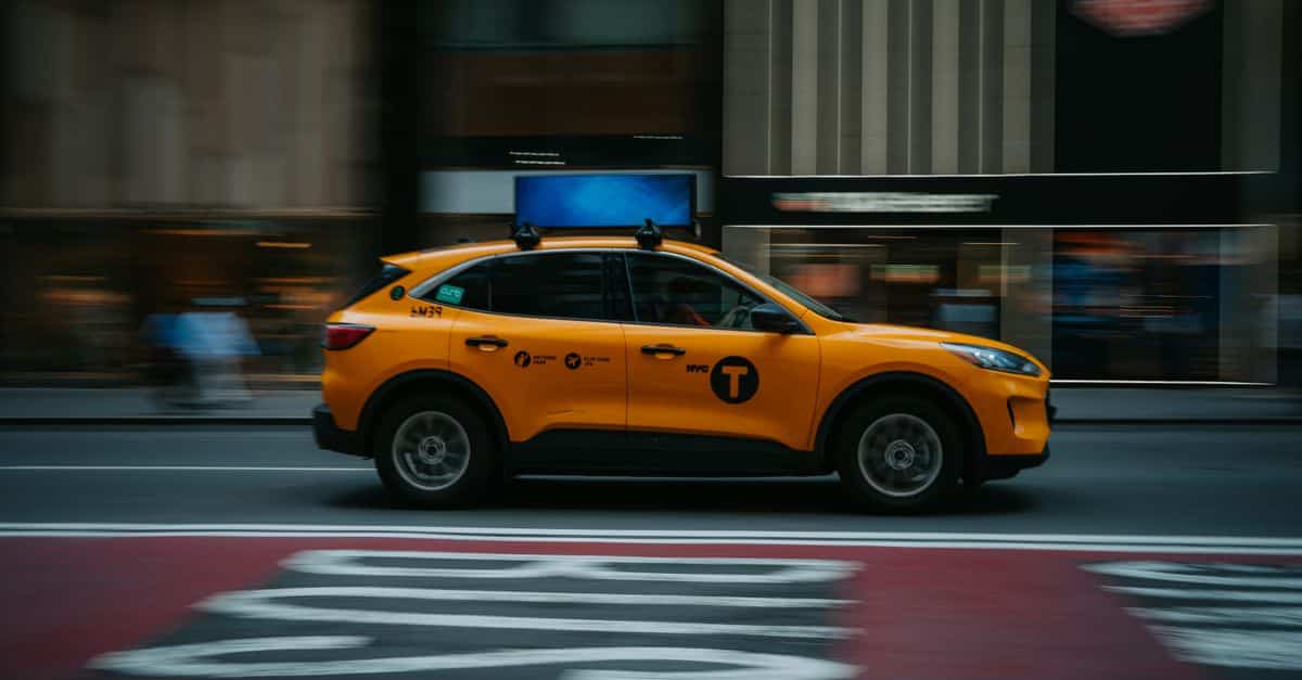Elon Musk révolutionne la mobilité urbaine : Tesla lance son service révolutionnaire de robotaxis Cybercab défiant les normes réglementaires 9 découvrez cybercab, votre service de taxi sécurisé et rapide pour tous vos déplacements en ville. réservez facilement en ligne et profitez d'un trajet confortable.