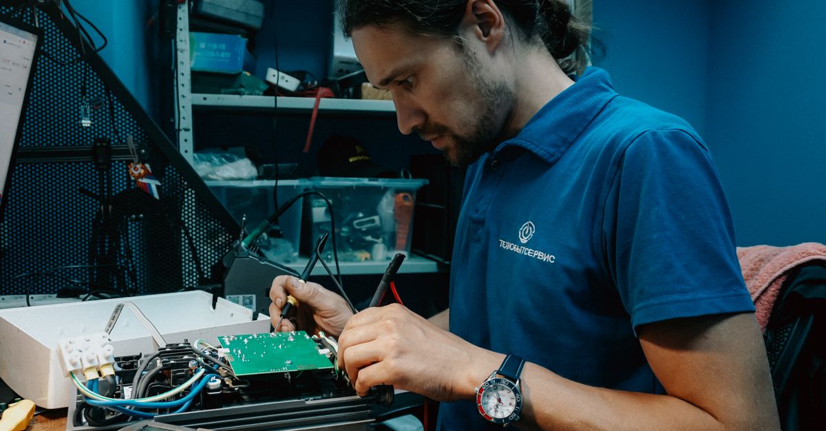 Offre d'Emploi : Technicien(ne) Datacenter à Val-de-Reuil (27100) – Rejoignez l'Equipe sur Figaro Emploi 9 technicien datacenter spécialisé dans la gestion, la maintenance et la supervision des infrastructures informatiques pour assurer la performance et la sécurité des systèmes.