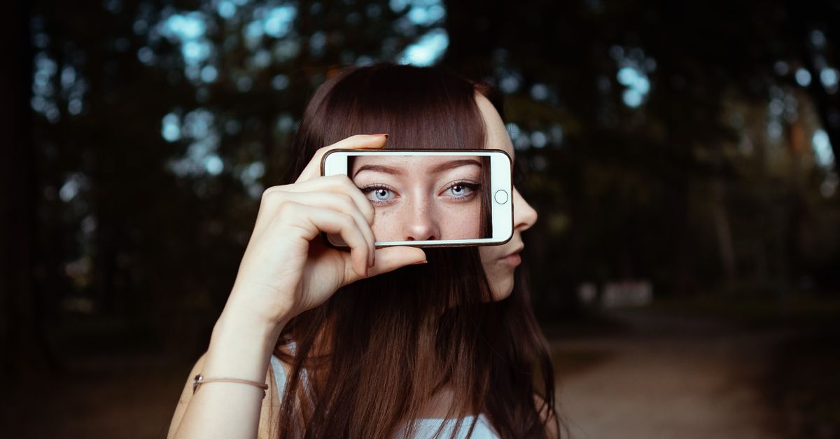 Deepfakes : l’impact croissant de leur diffusion sur la fiabilité de la reconnaissance faciale 10 découvrez tout sur les deepfakes : technologies, applications, risques et enjeux éthiques liés à la manipulation avancée d'images et vidéos.