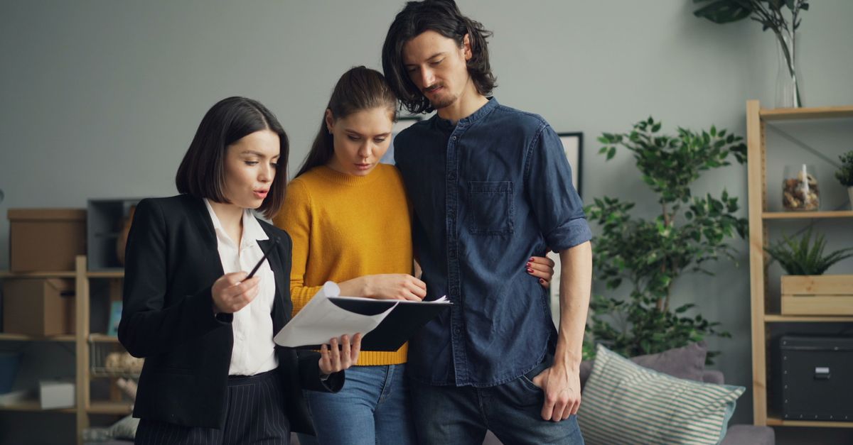 Conseils financiers à contre-courant : un auteur de best-seller révèle être lui-même endetté 6 conseils financiers personnalisés pour gérer votre argent, investir intelligemment et sécuriser votre avenir financier.