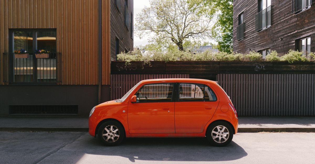 Geely E2 : le défi audacieux du constructeur chinois pour conquérir le segment premium sous le ciel de la Tour Eiffel 2 découvrez la geely e2, une voiture électrique compacte alliant design moderne, performance efficace et technologie avancée pour une conduite urbaine optimale.