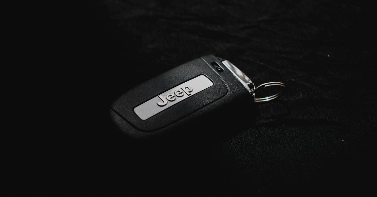 Alerte aux propriétaires de SUV : le vol sans clé s'effectue en moins d'une minute ! 11 découvrez comment prévenir le vol sans clé et protégez efficacement votre véhicule contre les techniques modernes de piratage à distance.