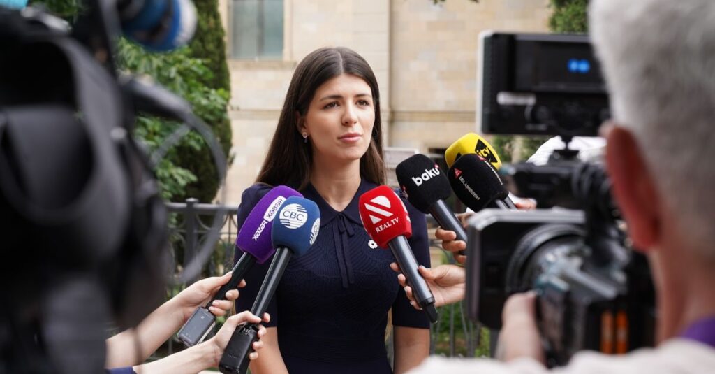 Nikos Smyrnaios : Regards incisifs dans Le Club de Mediapart 9 mediapart est un site d'information indépendant, proposant des enquêtes approfondies, des analyses politiques et des reportages exclusifs en france et à l'international.