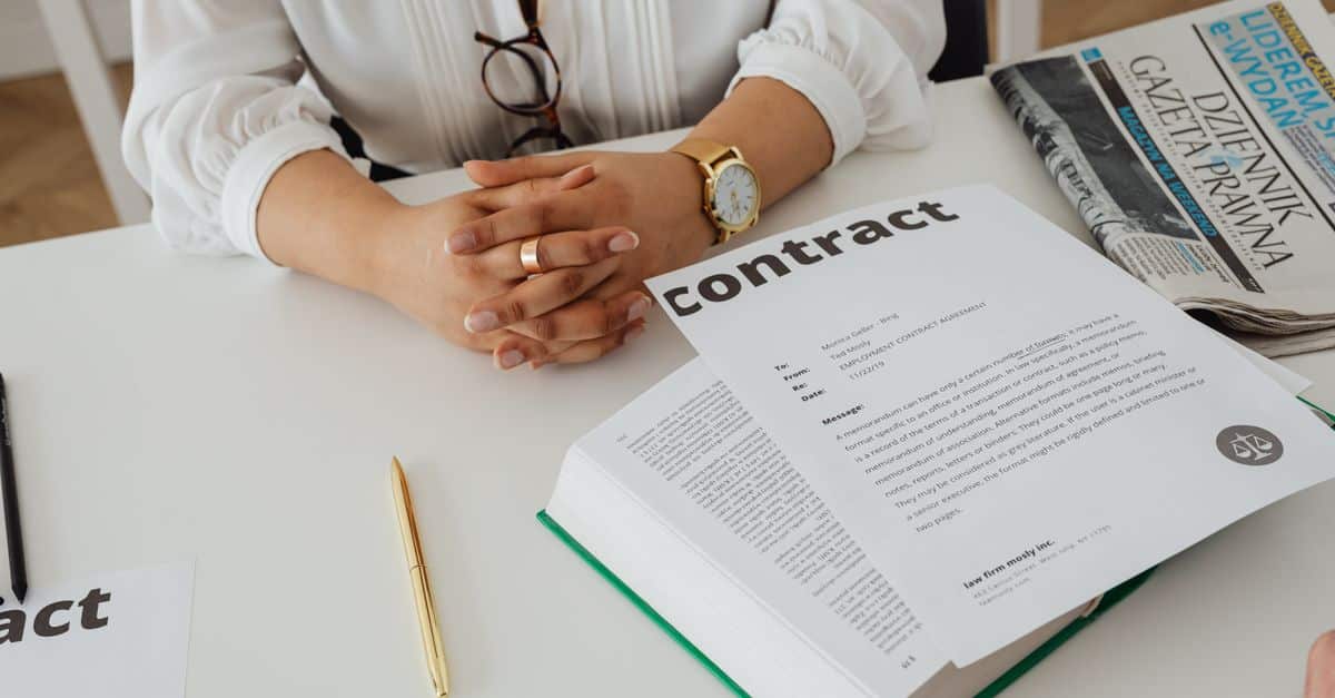 conseils de dirigeants d'entreprise pour maîtriser l'art de la négociation des contrats SaaS 1 optimisez la négociation de vos contrats saas grâce à des stratégies efficaces et des conseils pratiques pour sécuriser vos accords et maximiser la valeur de vos solutions logicielles.