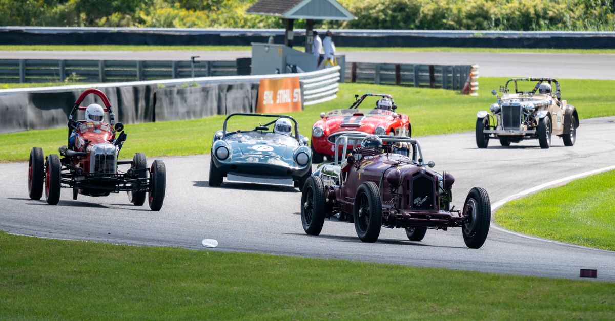 Actualités passionnantes sur les voitures sportives thermiques et électriques 1 découvrez notre sélection exclusive de voitures de sport alliant performance, design élégant et sensations fortes pour les passionnés d'automobile.