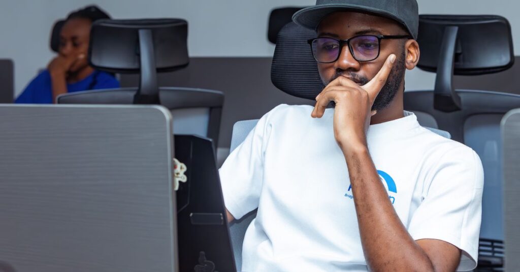 Offre Freelance : Tech Lead Angular, Azure & .Net à Paris (75001) – Rejoignez l'aventure IT sur Figaro Emploi 3 découvrez le rôle clé du tech lead : leader technique, gestion d'équipe, coordination de projets innovants et garantie de la qualité des développements logiciels.