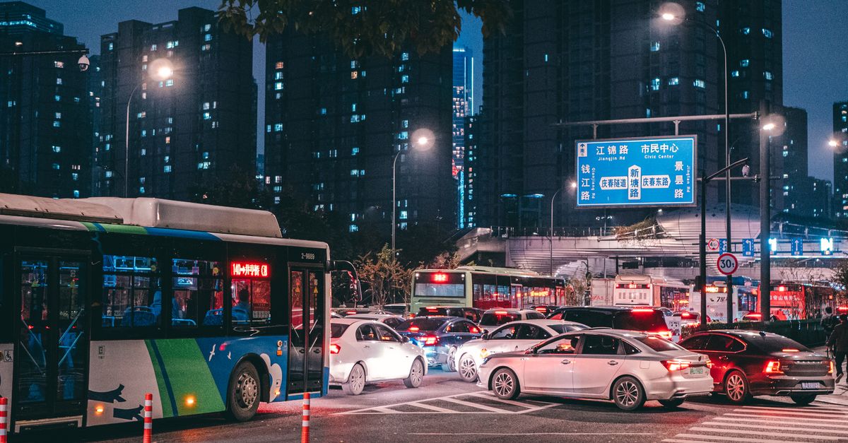 La ruée vers la Chine : quand les passionnés de technologie convergent au cœur de la course mondiale à l'innovation 9 découvrez comment la ruée technologique vers la chine transforme le paysage industriel mondial et stimule l'innovation à grande échelle.