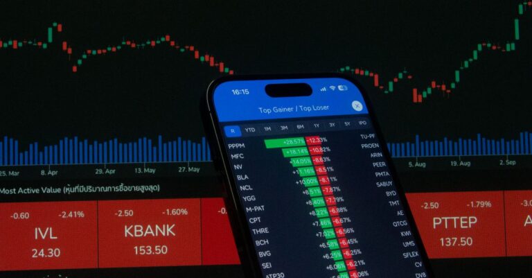 Top 3 des plateformes de trading incontournables pour optimiser vos investissements