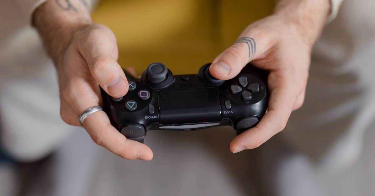 « Une crise sans précédent dans le secteur du jeu vidéo » : les mots forts du patron face au pire krach jamais enregistré 4 découvrez les enjeux et défis actuels de la crise dans l'industrie du jeu vidéo, ses causes et ses impacts sur les développeurs et les joueurs.