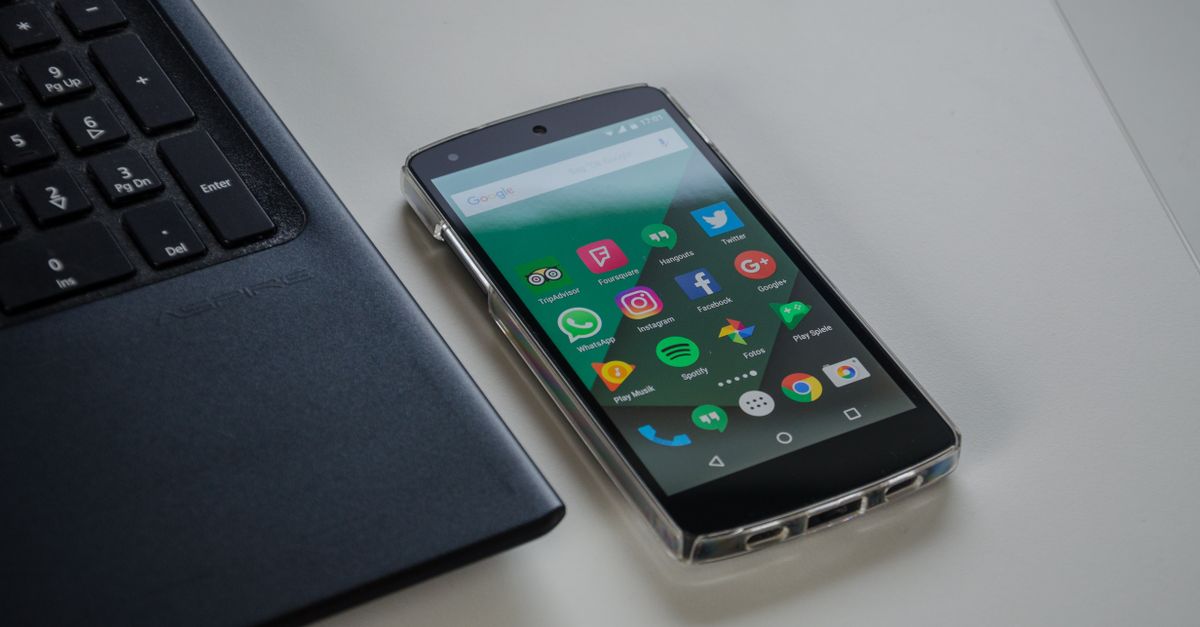 WhatsApp pourrait bientôt permettre l'utilisation simultanée de trois comptes sur un seul téléphone 2 découvrez comment utiliser whatsapp avec plusieurs comptes simultanément sur un même appareil pour gérer facilement vos conversations personnelles et professionnelles.